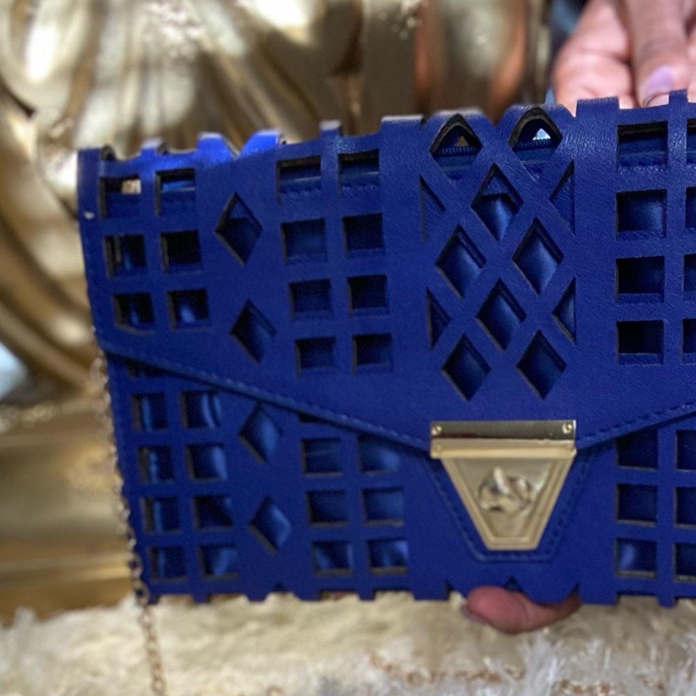 mms-design-studio-blue-shoulder-bags